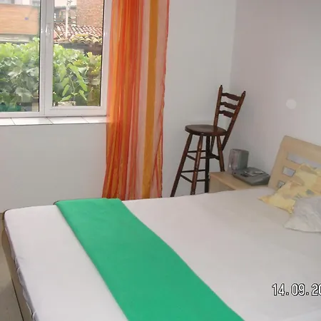 艾摩那宾馆 内塞伯尔