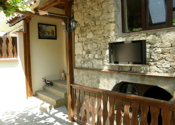 Гостьовий будинок Emona 2*